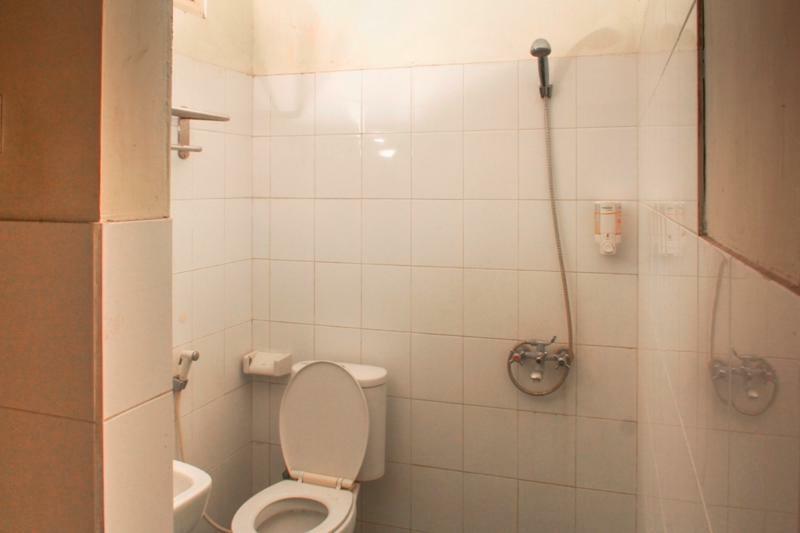 Reddoorz Plus @ Pejanggik Mataram Ngoại thất bức ảnh